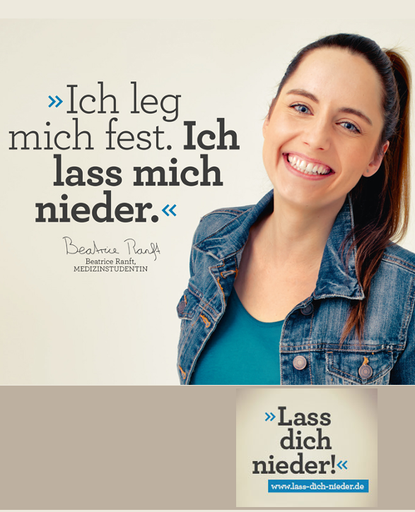 Junge Studentin, die sagt "Ich leb mich fest. Ich lass mich nieder."